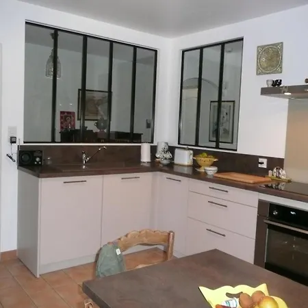 Belle Maison Jardin Piscine Pres Avignon Holiday home