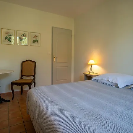 Belle Maison Jardin Piscine Pres Avignon Holiday home Villeneuve-les-Avignon